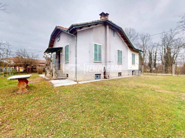 casa indipendente in vendita a Bra