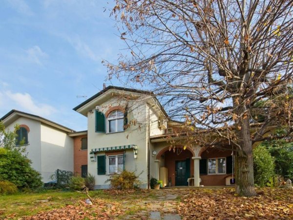 casa indipendente in vendita a Bra