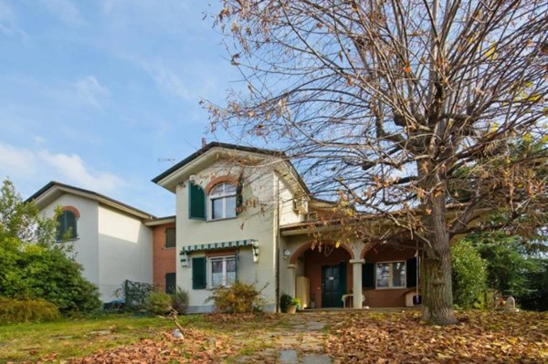 casa indipendente in vendita a Bra