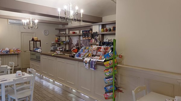 negozio in vendita a Bra in zona Piumati