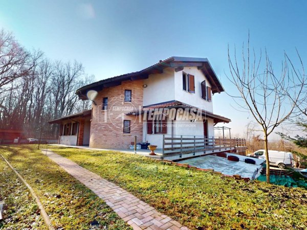 casa indipendente in vendita a Bra