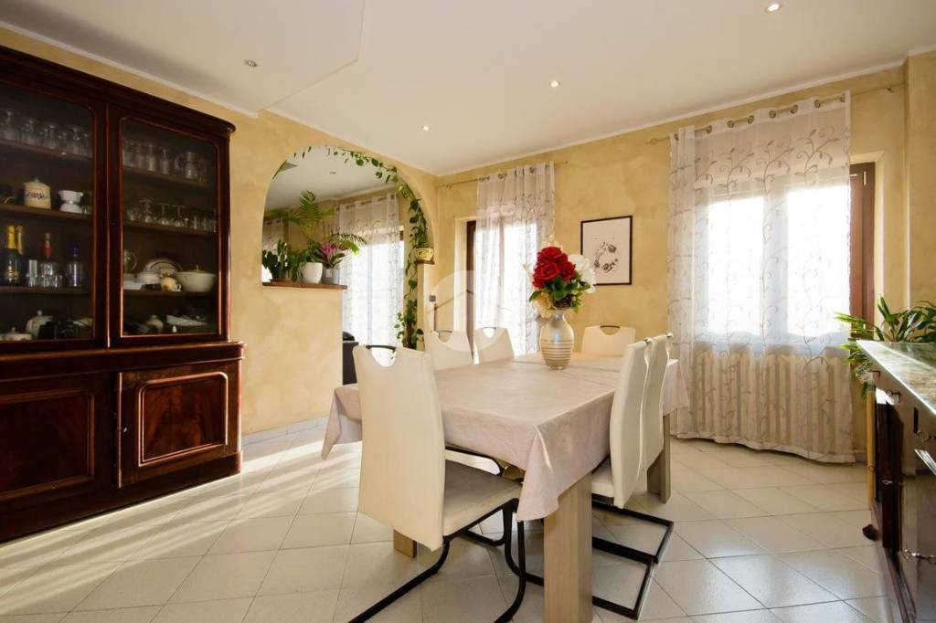 casa indipendente in vendita a Bra
