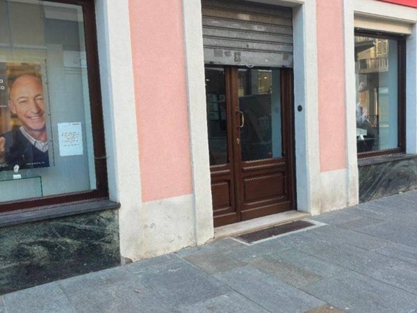 negozio in vendita a Bra