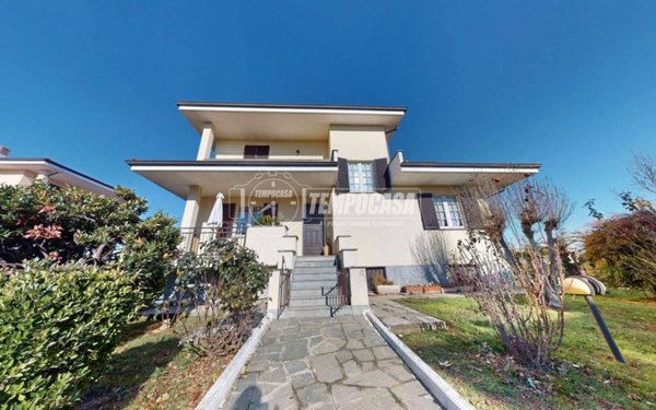 casa indipendente in vendita a Bra