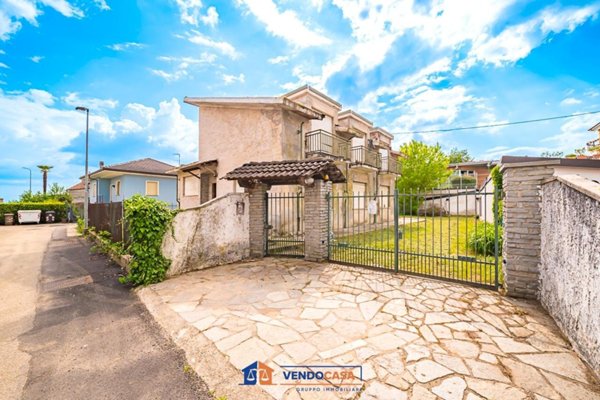 casa indipendente in vendita a Bra