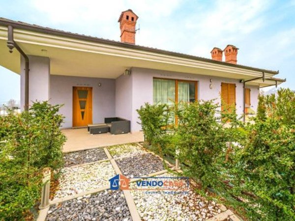 casa indipendente in vendita a Bra
