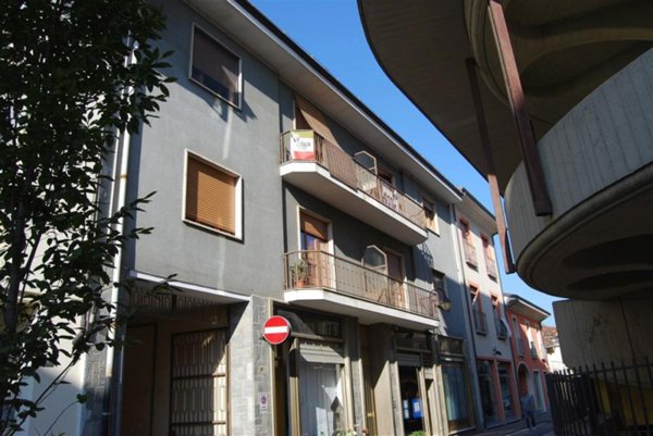 negozio in vendita a Bra