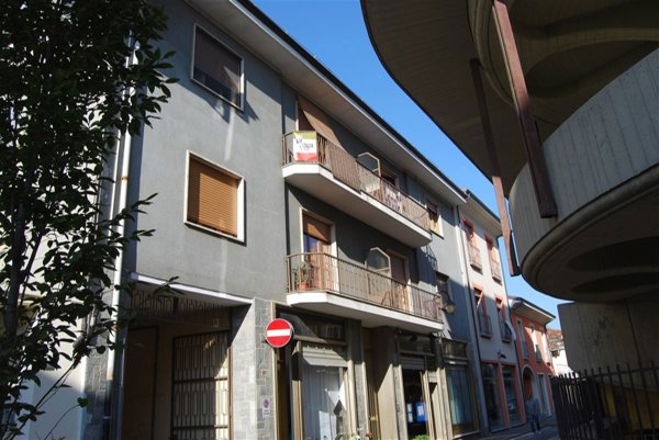 locale commerciale in vendita a Bra