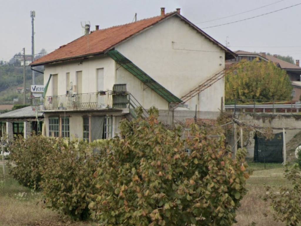 casa indipendente in vendita a Bra in zona Borgo Nuovo