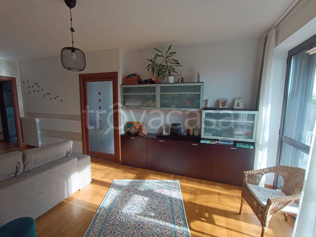 appartamento in vendita a Bra in zona Bandito