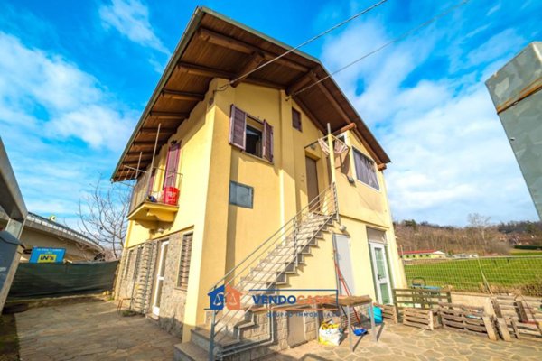 casa indipendente in vendita a Bra