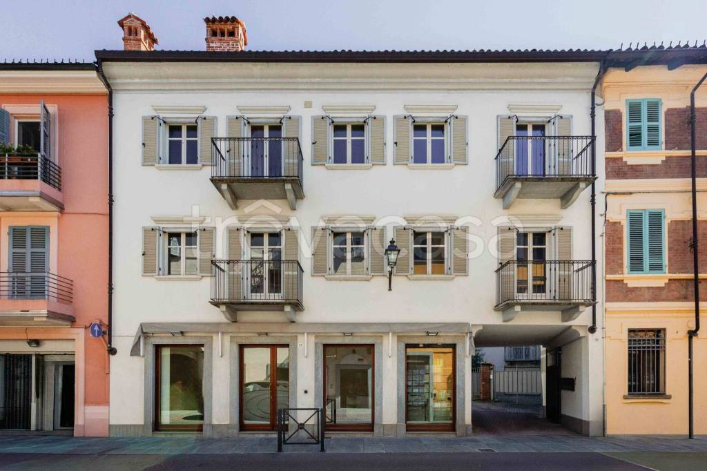 casa indipendente in vendita a Bra