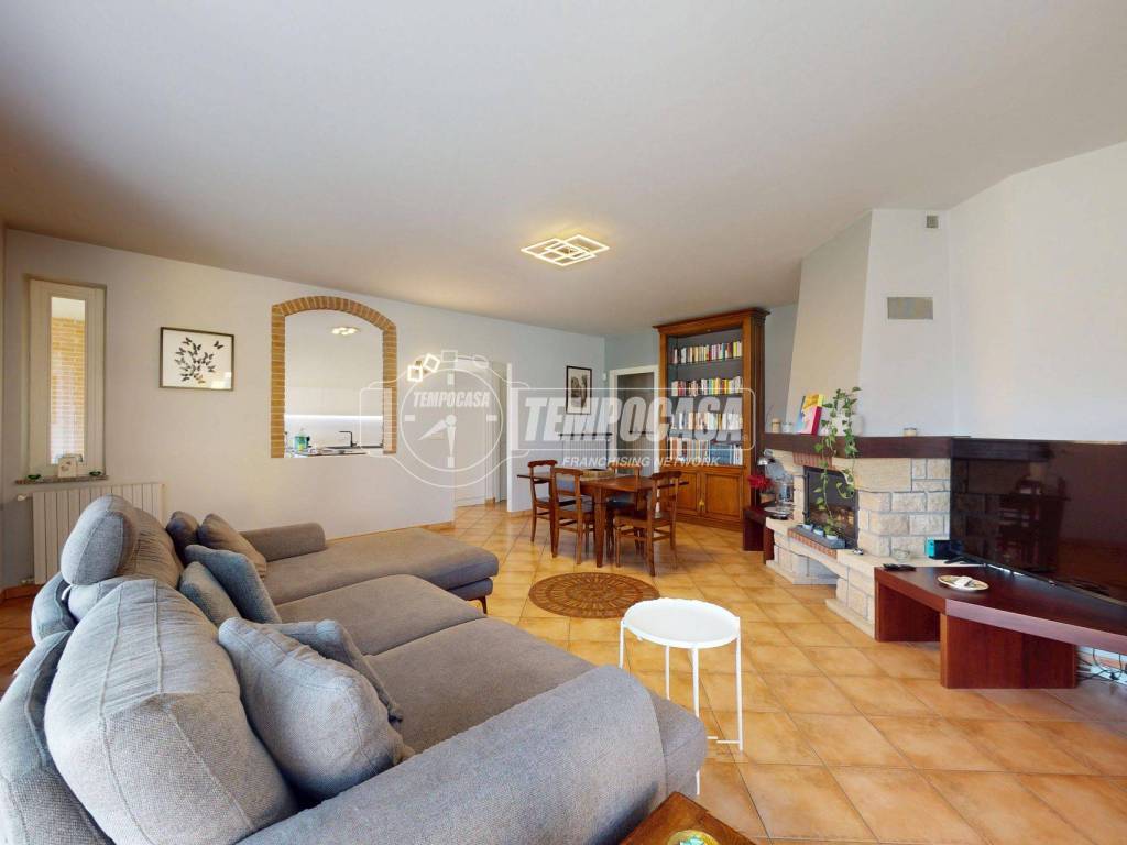 casa indipendente in vendita a Bra in zona Bandito