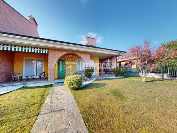 casa indipendente in vendita a Bra