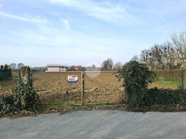 terreno edificabile in vendita a Bra in zona Pollenzo