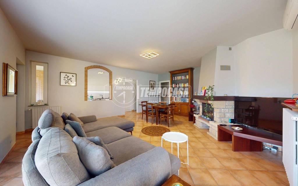 appartamento in vendita a Bra in zona Bandito