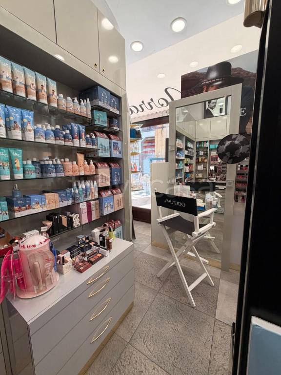 negozio in vendita a Bra