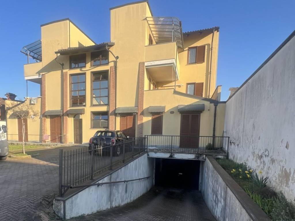 appartamento in vendita a Bra in zona Pollenzo