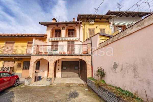 casa indipendente in vendita a Bra