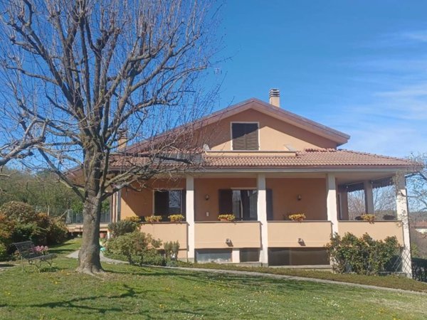 casa indipendente in vendita a Bra in zona San Michele