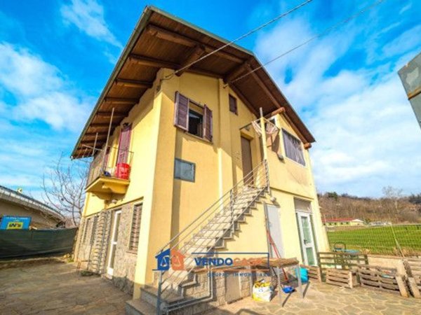 casa indipendente in vendita a Bra