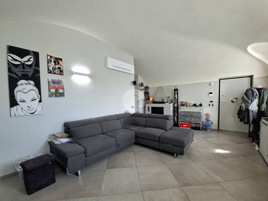 appartamento in vendita a Bra in zona Piumati