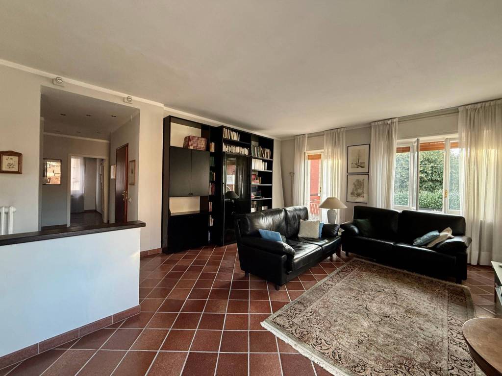 appartamento in vendita a Bra in zona Ronchi