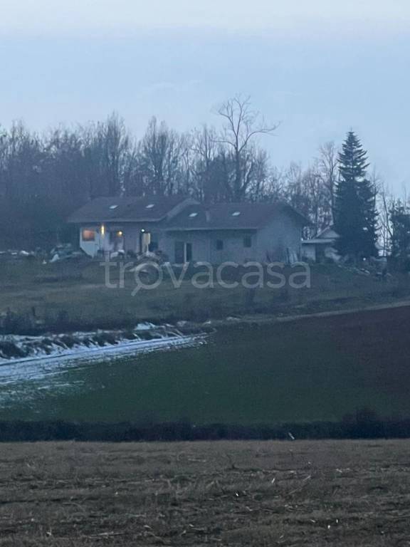 casa indipendente in vendita a Bra