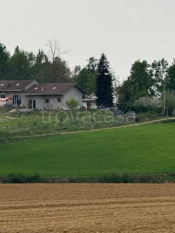 casa indipendente in vendita a Bra