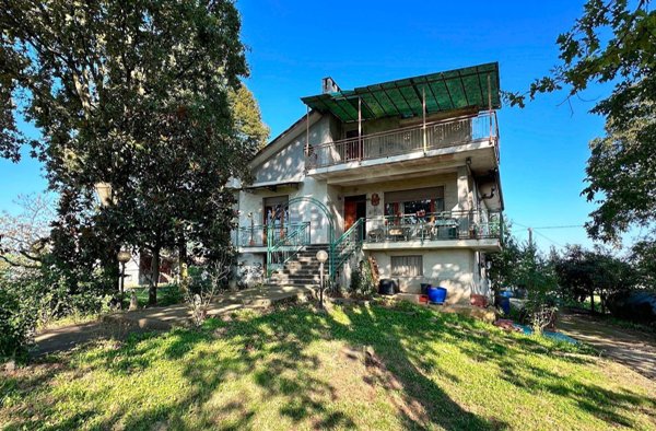 casa indipendente in vendita a Bra