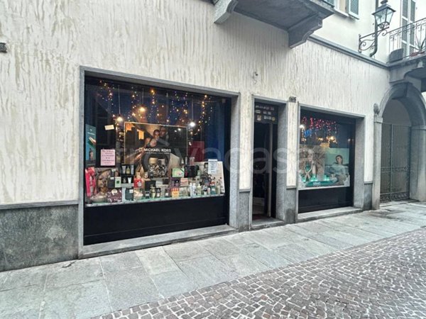 negozio in vendita a Bra