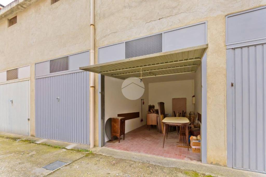 locale di sgombero in vendita a Bra