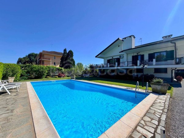casa indipendente in vendita a Bra