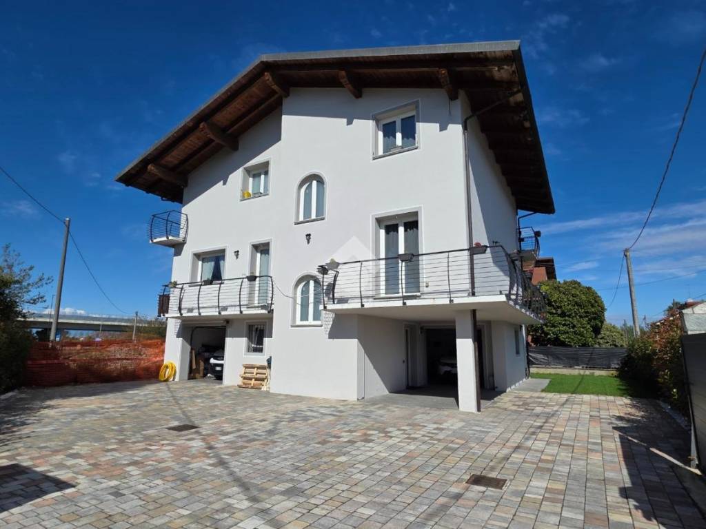 casa indipendente in vendita a Bra