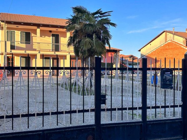 casa indipendente in vendita a Bra