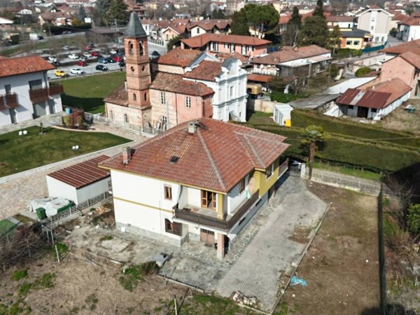 casa indipendente in vendita a Bra in zona Pollenzo