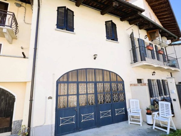 casa indipendente in vendita a Bra in zona Pollenzo