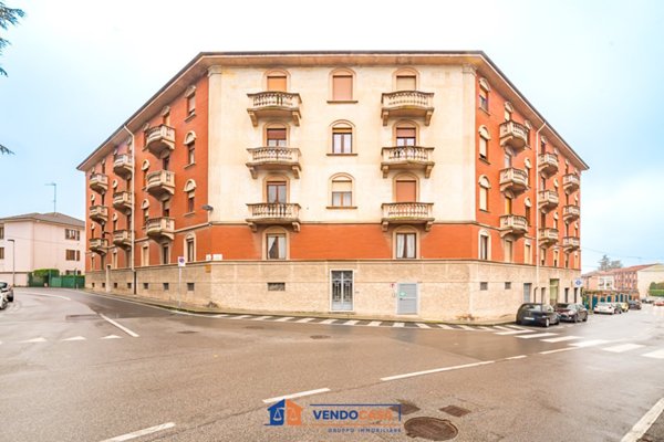 appartamento in vendita a Bra in zona San Michele