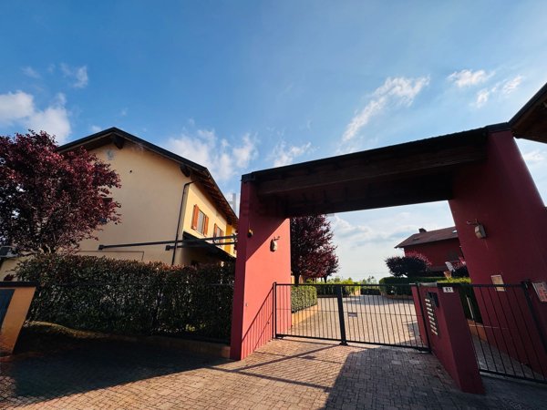 appartamento in vendita a Bra in zona Bandito