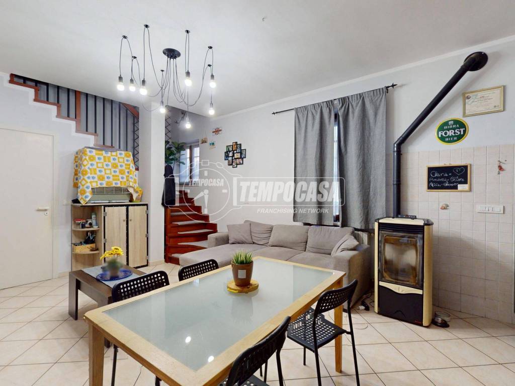 casa indipendente in vendita a Bra