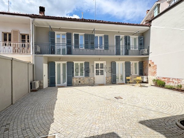casa indipendente in vendita a Bra