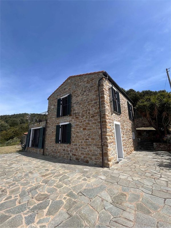 casa indipendente in vendita a Bra