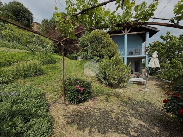 casa indipendente in vendita a Bra