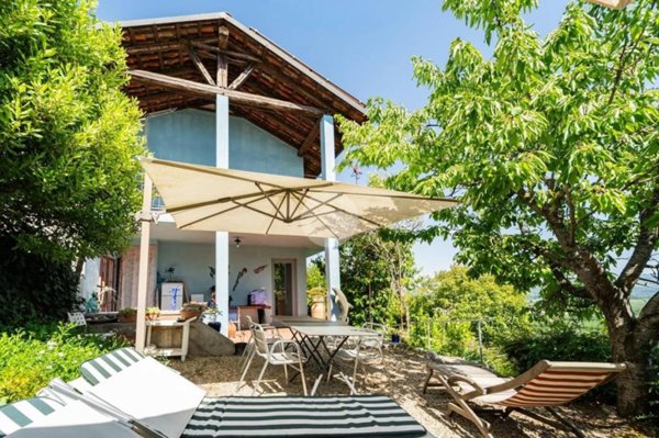 casa indipendente in vendita a Bra in zona Piumati
