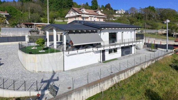casa indipendente in vendita a Bra