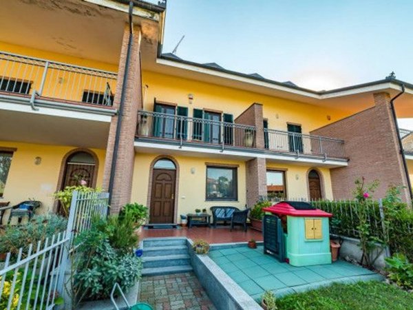 casa indipendente in vendita a Bra