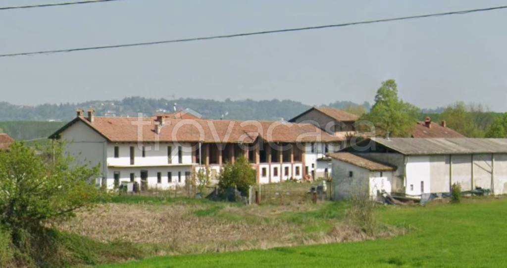 casa indipendente in vendita a Bra in zona Falchetto