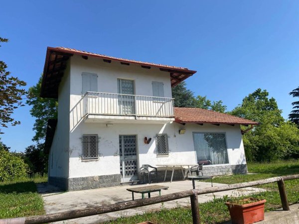 casa indipendente in vendita a Bra