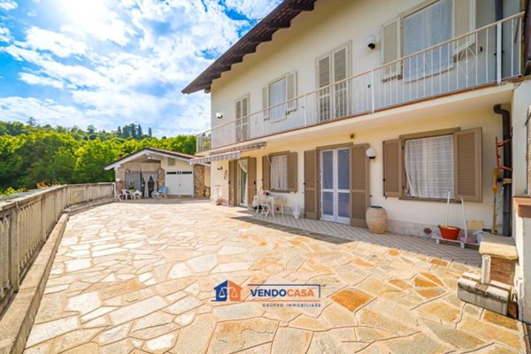 casa indipendente in vendita a Bra