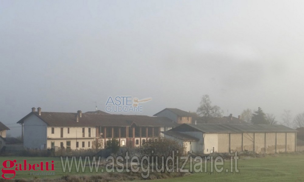 casale in vendita a Bra